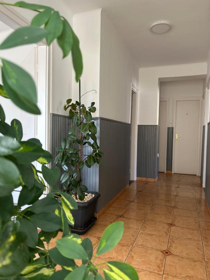 Eros Apartman Hajduszoboszlo Luaran gambar