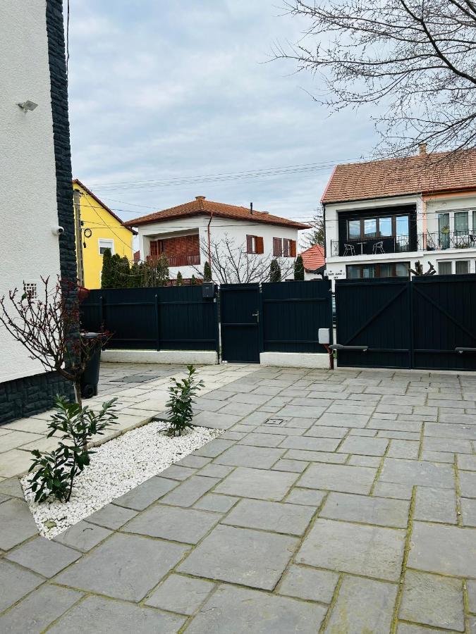 Eros Apartman Hajduszoboszlo Luaran gambar
