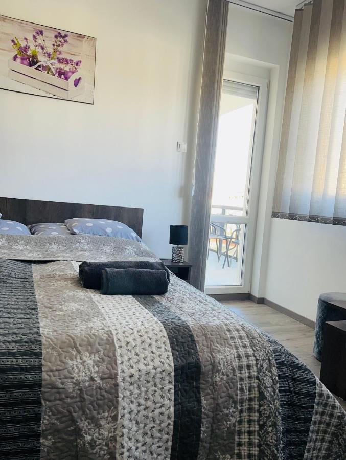 Eros Apartman Hajduszoboszlo Luaran gambar